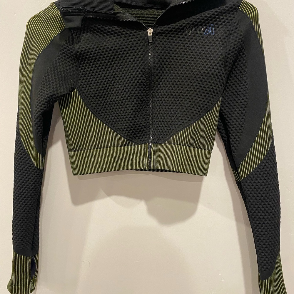 Black and Green Textured Zip-Up Jacket